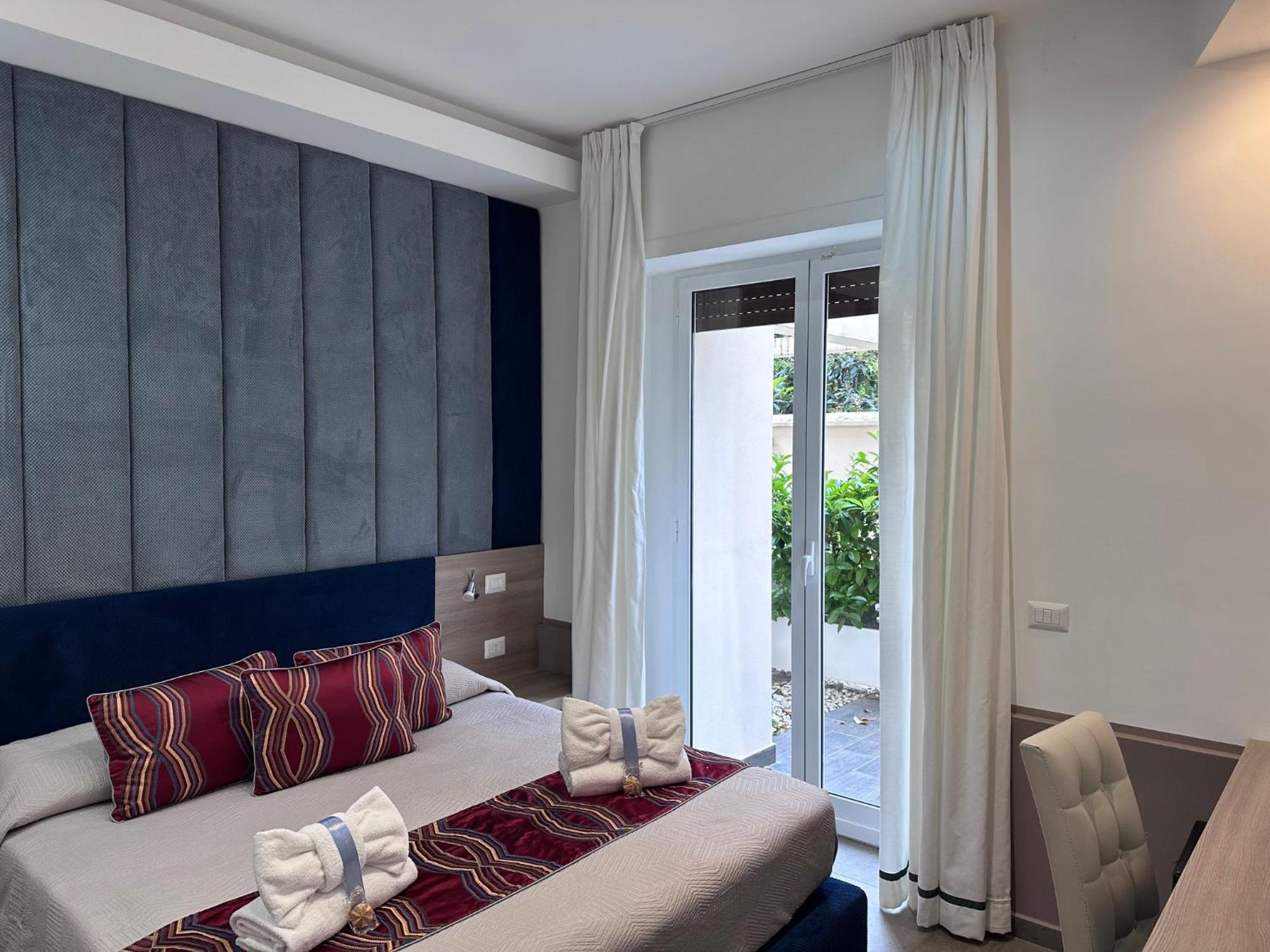 Regina Margherita Suite Nápoles Exterior foto